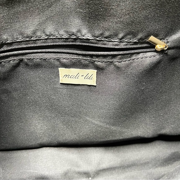 NWT Mali & Lili Snow Leopard Weekender Bag w/ Removable Shoulder Strap - Picture 7 of 11